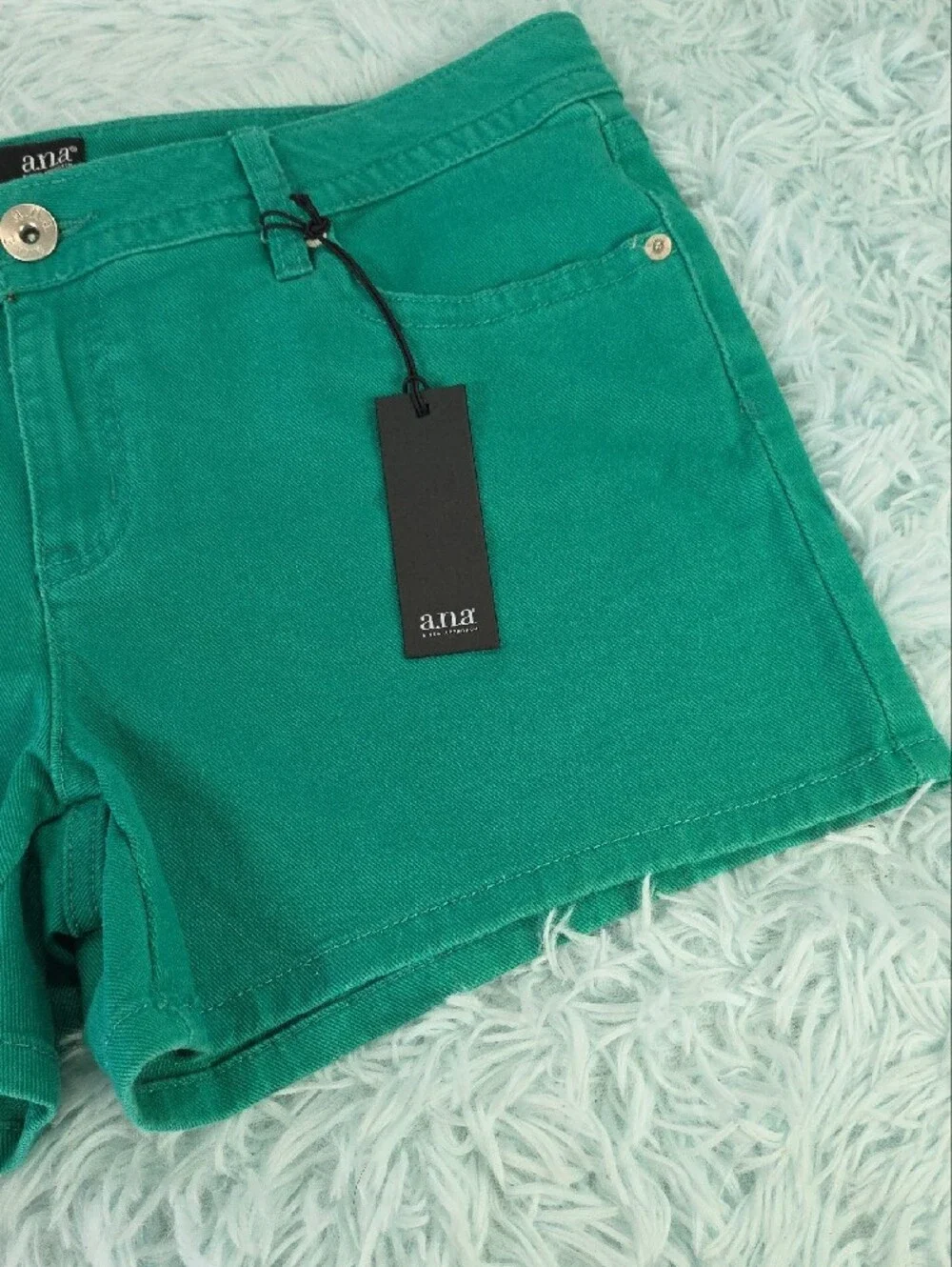 a.n.a. Women’s Mid-Rise Teal Green Jean Shorts NWT‎ Size 12